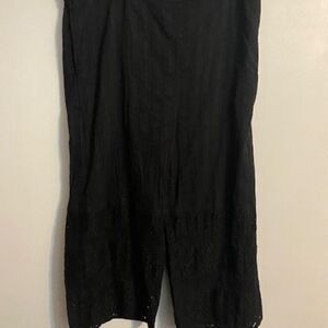 Mustard 7 Black Eyelet wide-leg crop pants, size 2X